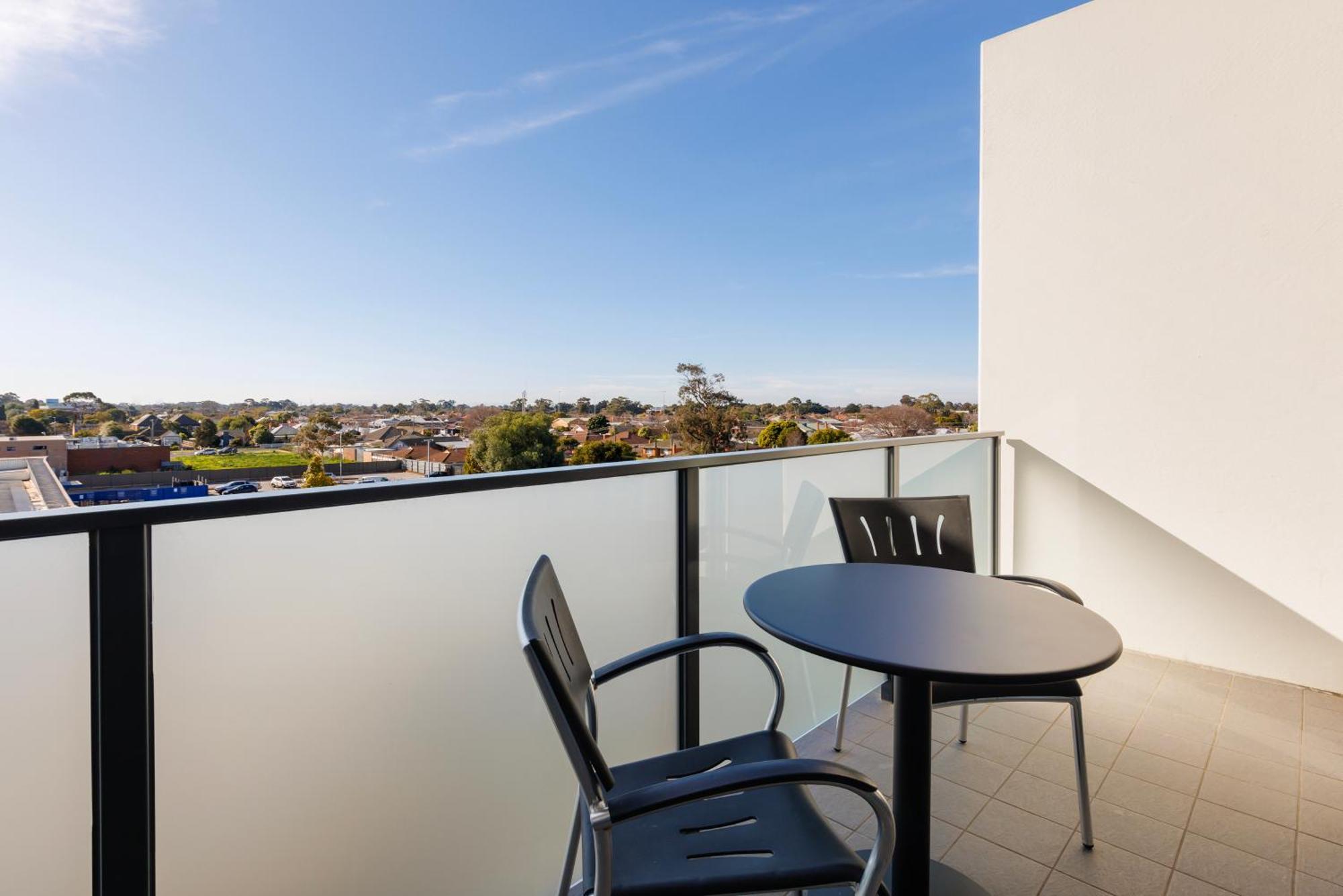 Quest Werribee Aparthotel Екстериор снимка