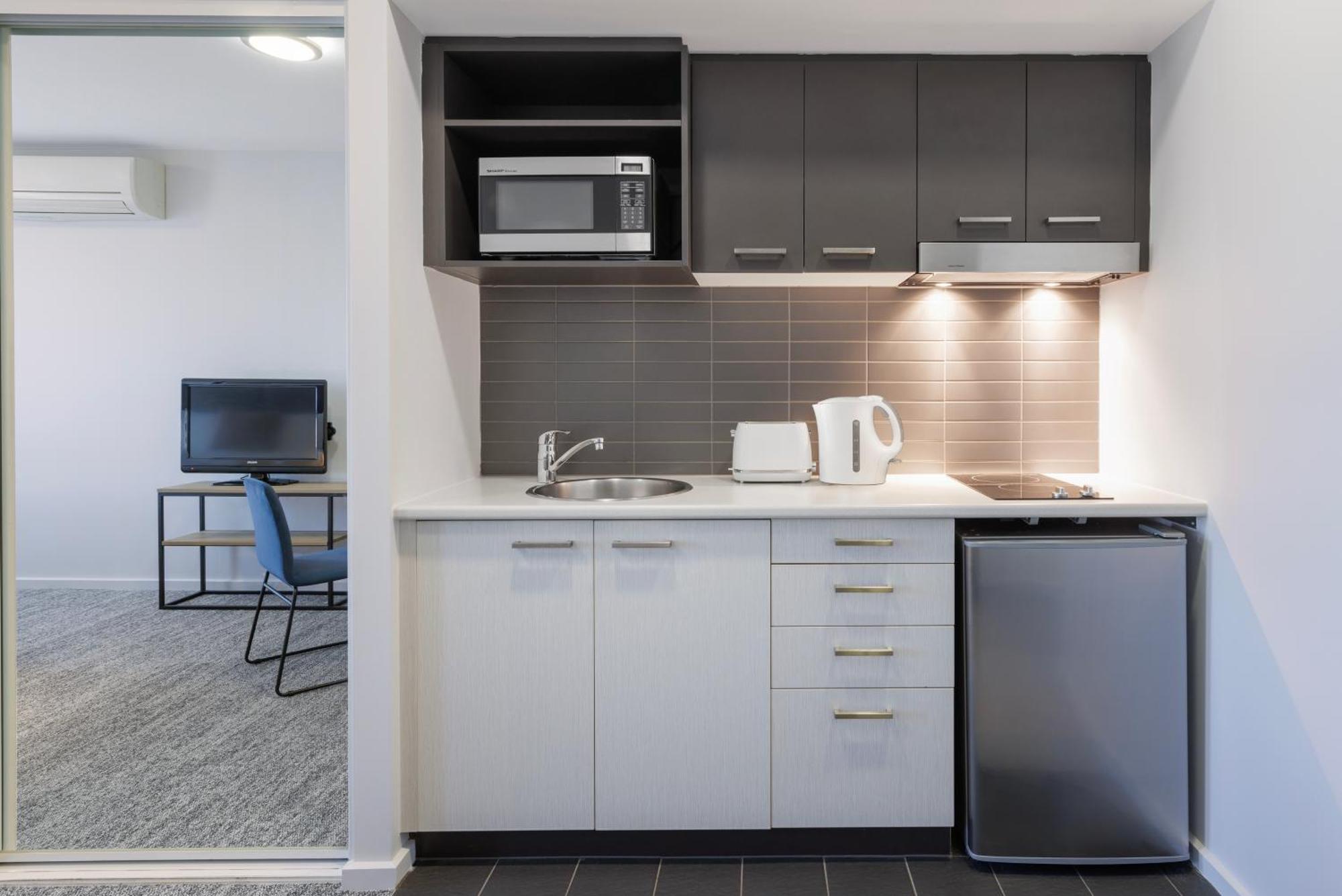 Quest Werribee Aparthotel Екстериор снимка
