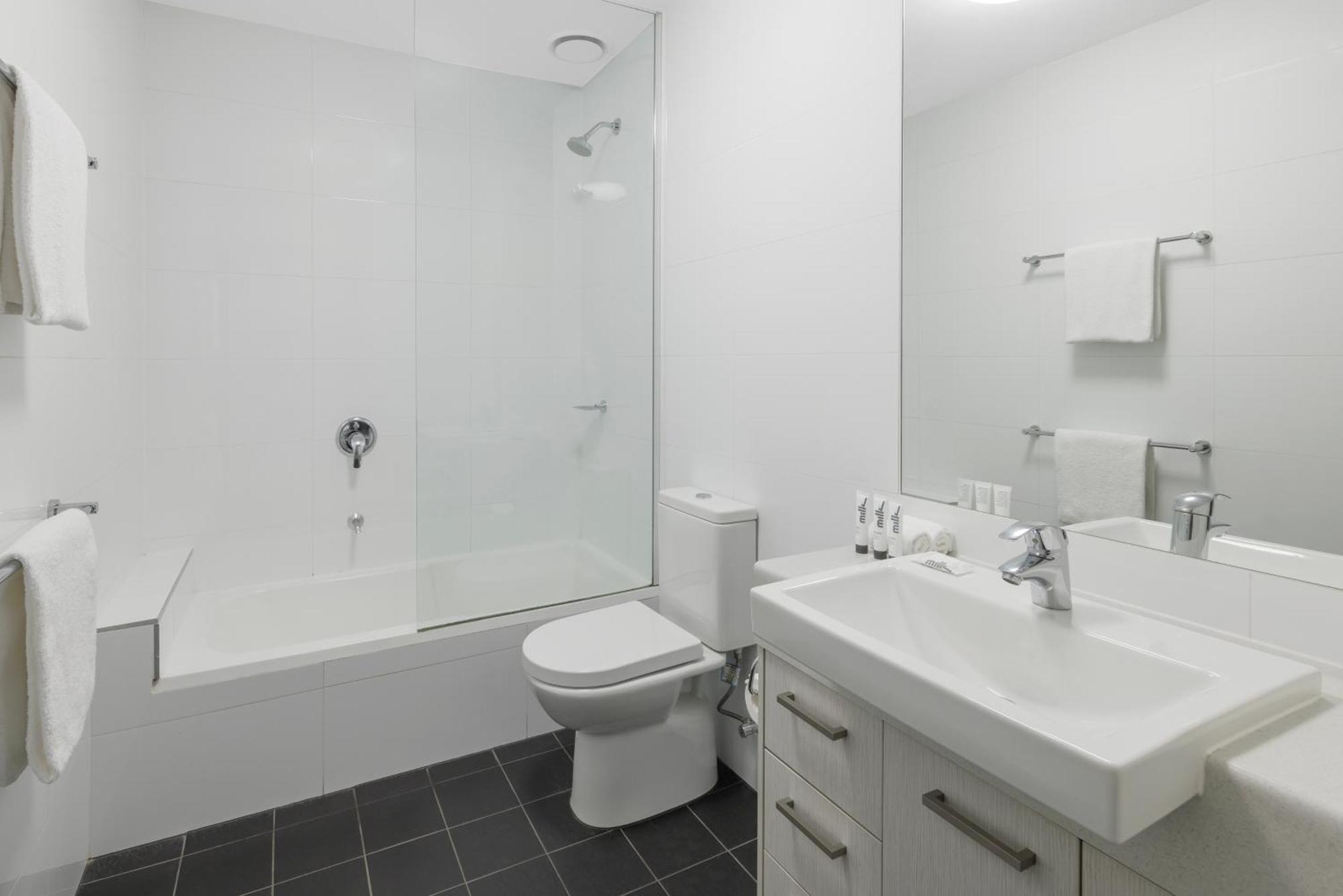 Quest Werribee Aparthotel Екстериор снимка