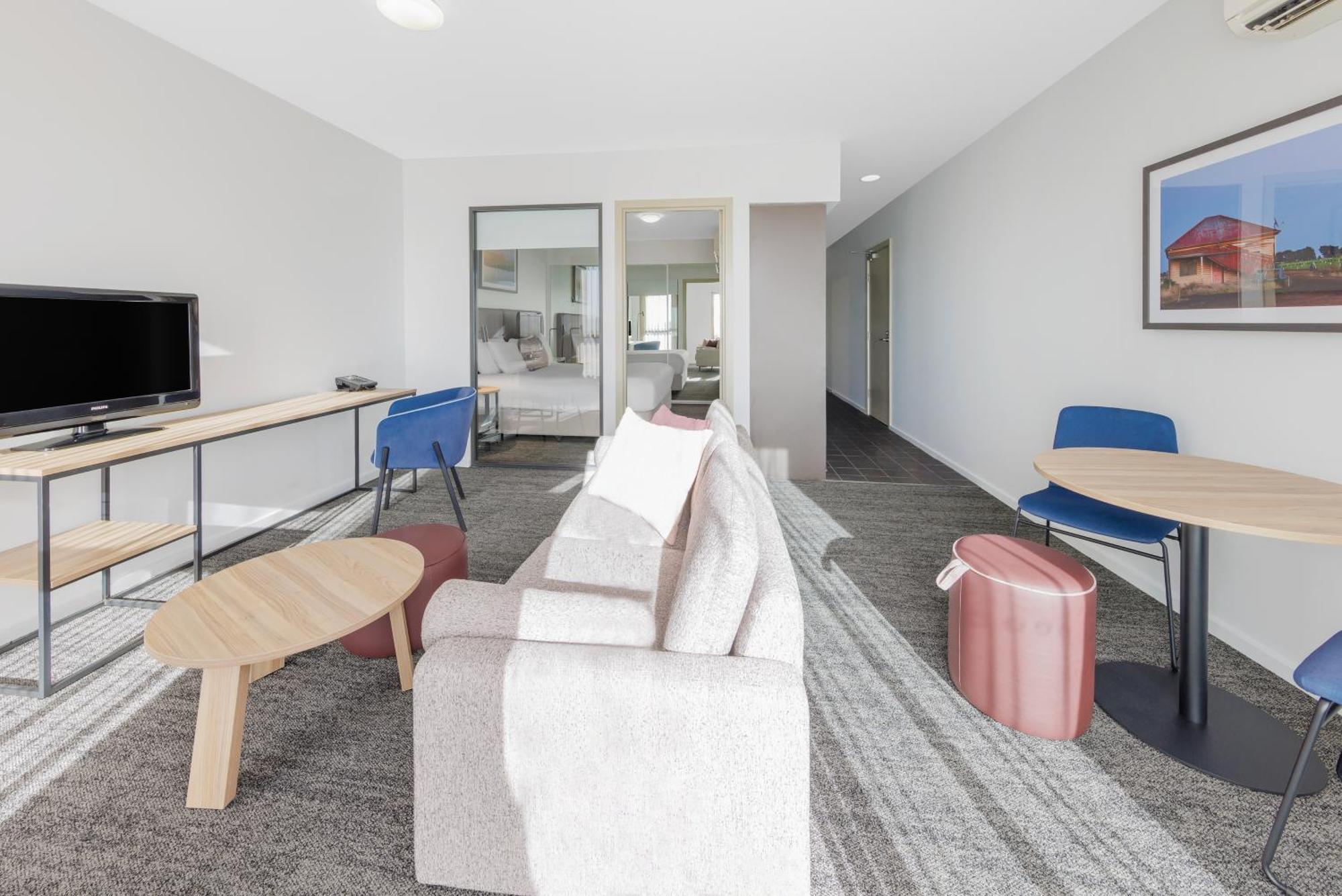 Quest Werribee Aparthotel Екстериор снимка